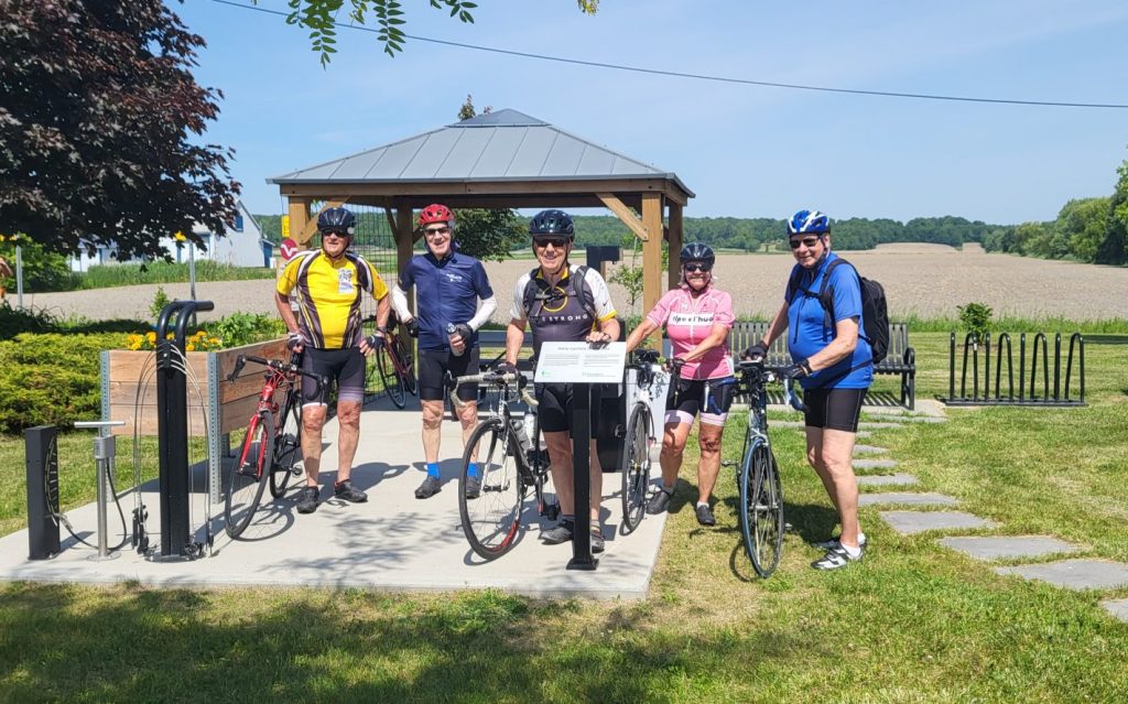 Parc-de-la-Croix_arrêt cycliste